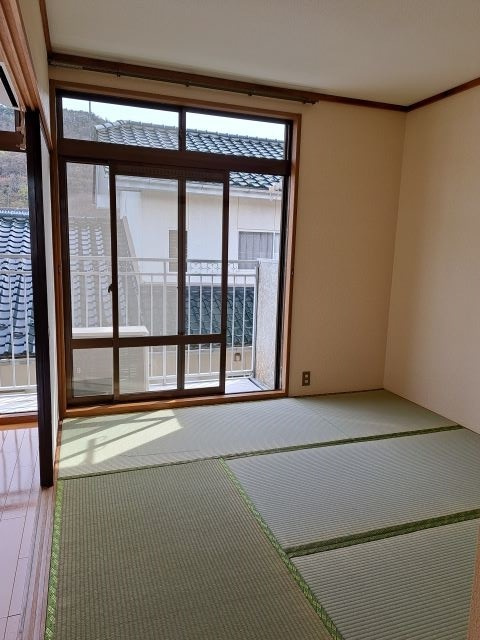 御山ハイツ