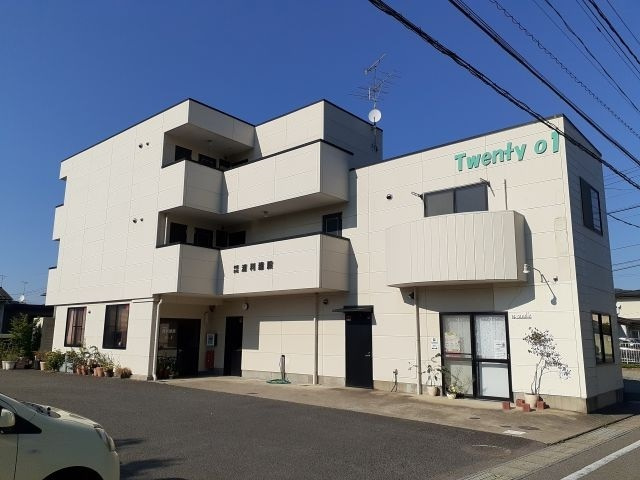 Twenty01