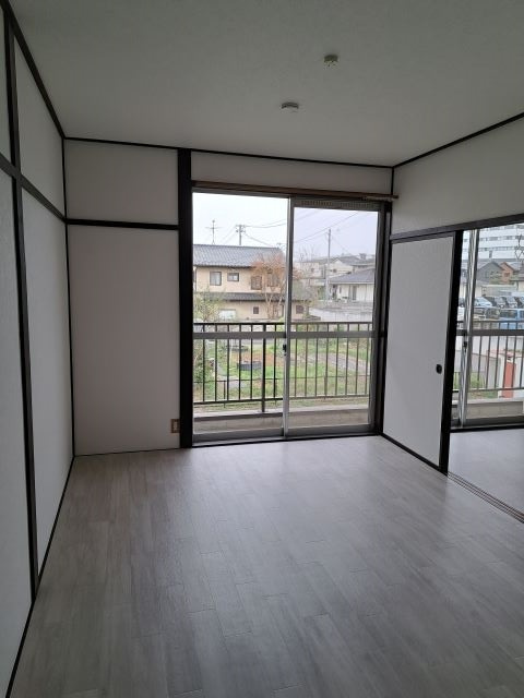 八巻ハイツ 3号棟