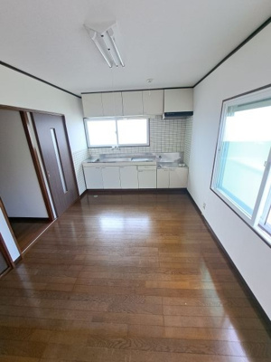  | 長谷川ハイツ