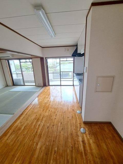 コーポラスファミール