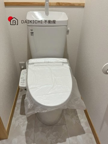 【トイレ】 | ワイウッドコート北本市中丸第6期　新築戸建　全9棟　1号棟