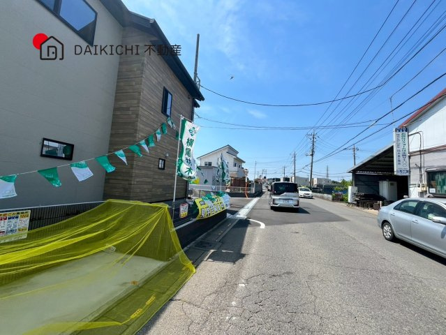 【前面道路含む現地写真】 | ワイウッドコート北本市中丸第6期　新築戸建　全9棟　1号棟