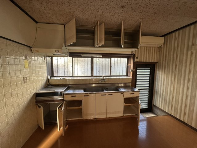 柳川市三橋町棚町の一戸建てのキッチン