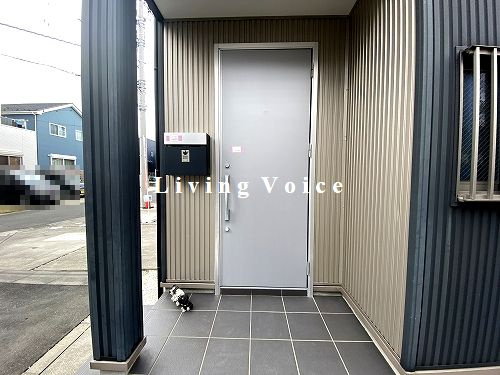 【玄関】 | 【仲介手数料０円】中郡大磯町生沢　中古一戸建て | 【仲介手数料０円】中郡大磯町生沢　中古一戸建て