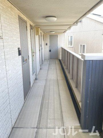 Aznable Aのエントランス