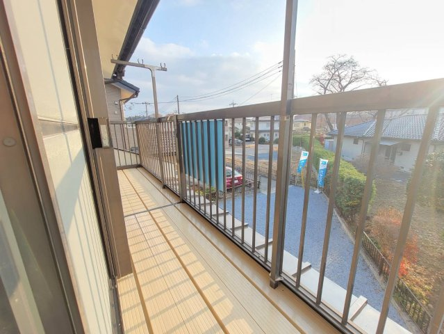 宇都宮市石井町 中古戸建の展望|バルコニーからの眺望です。程よくお隣と距離がありますので、プライバシーも保てます。
※2025年12月撮影