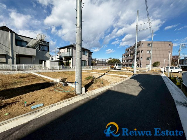 売地　茅ヶ崎市出口町の前面道路含む現地写真
