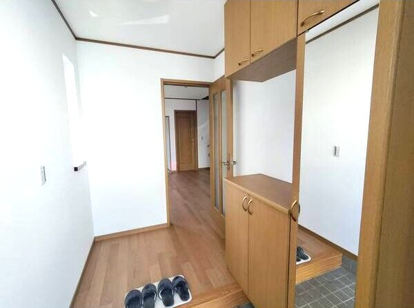 西区円明町のお家の玄関