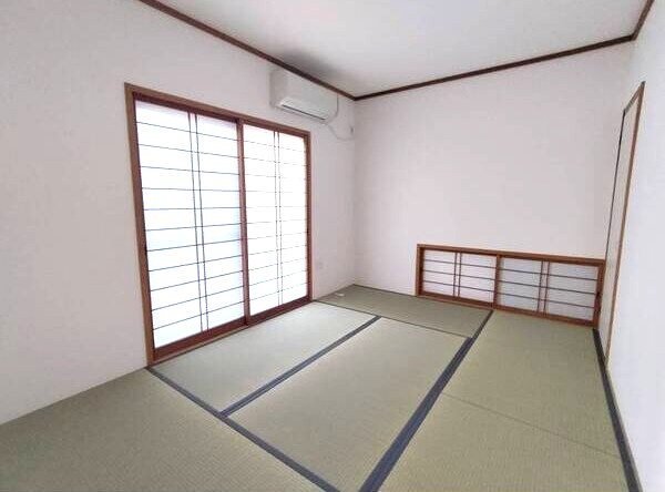 西区円明町のお家の寝室