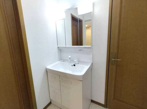 西区円明町のお家の洗面所