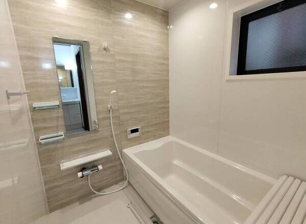 西区円明町のお家の浴室