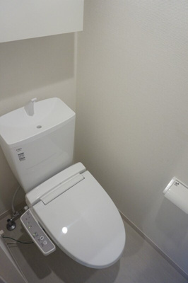 【トイレ】 | リブリ・花菜Ⅰ | 清潔感のあるトイレです