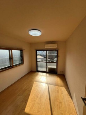 【居間・リビング】 | 三田豊玉コーポ