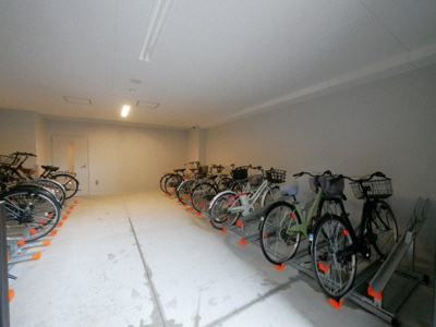 【その他共用部分】 | プレサンス福島吉野ミナージ | 駐輪場です