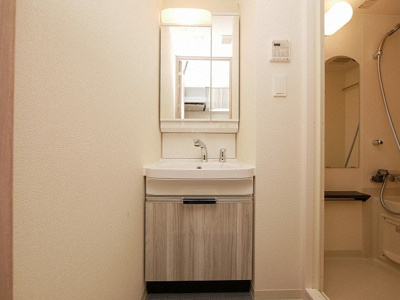 【洗面所】 | プレサンス福島吉野ミナージ | 広い洗面スペース