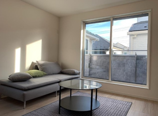 【居間・リビング】 | 国立市西２丁目　残り２棟　３号棟　仲介手数料無料♪