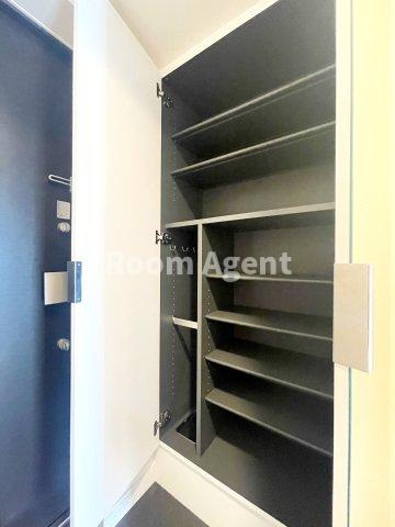 プレサンス名古屋駅ゲートの玄関