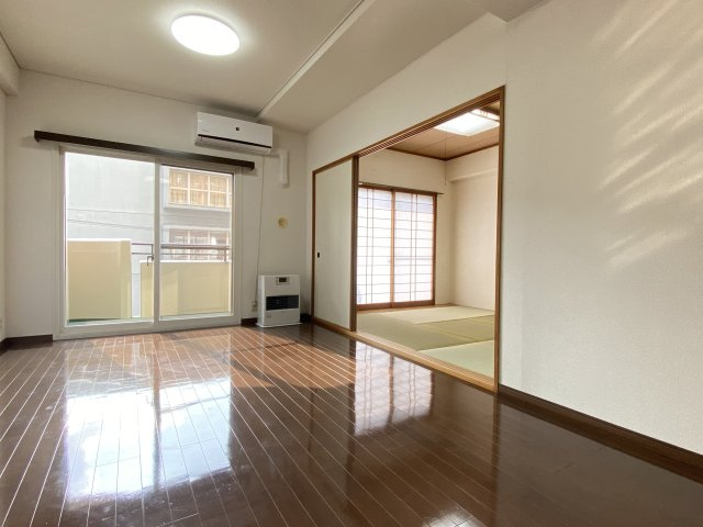 ライオンズマンション山王第2の居間・リビング|LDK10.2帖