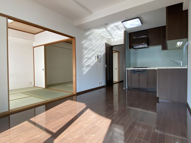 ライオンズマンション山王第2の居間・リビング|LDK10.2帖