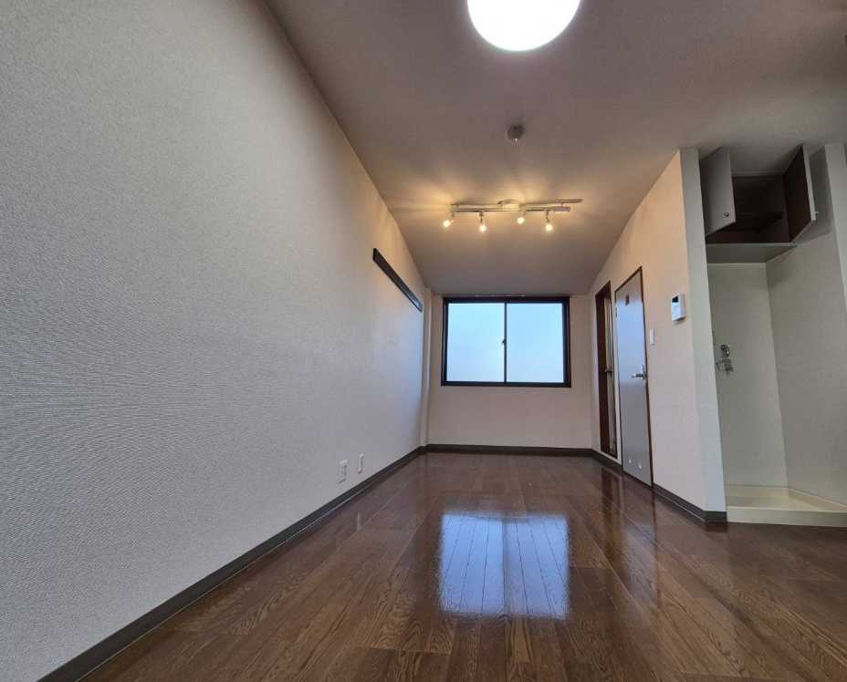 セントウェル　バストイレ別　最上階　陽当たり良好の居間・リビング