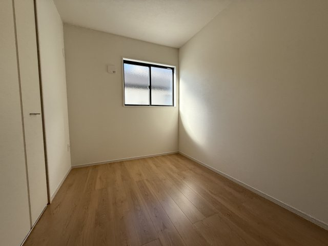 明石市朝霧山手町①号棟新築戸建の洋室