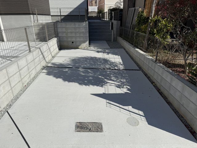 明石市朝霧山手町①号棟新築戸建の駐車場