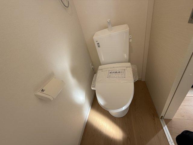 明石市朝霧山手町①号棟新築戸建のトイレ