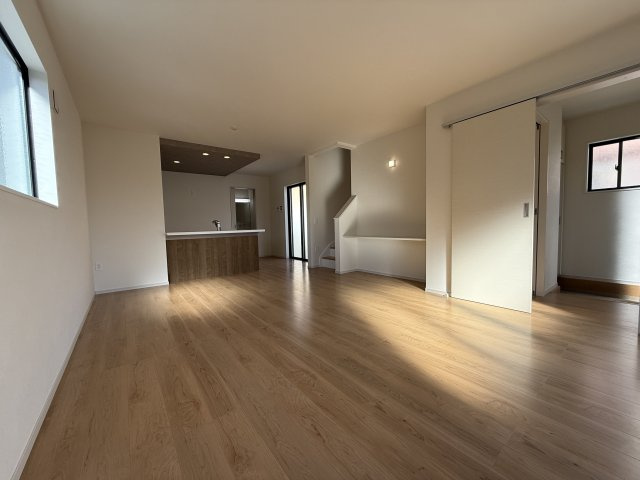 明石市朝霧山手町①号棟新築戸建の居間・リビング