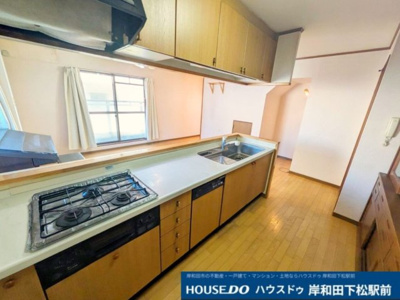 【キッチン】 | 中古戸建　土生町2丁目 | 幅のあるキッチンです。