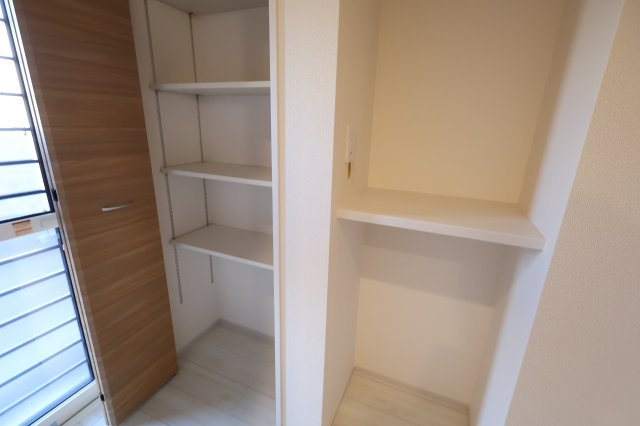 《仲介手数料無料》上尾市原市北１丁目1-24新築一戸建てブルーミングガーデンの収納