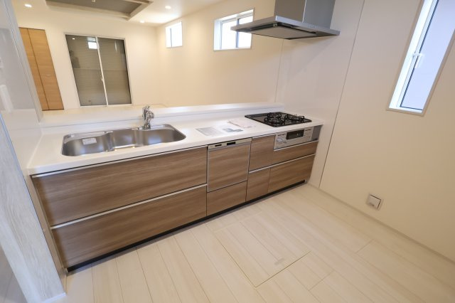 《仲介手数料無料》上尾市原市北１丁目1-24新築一戸建てブルーミングガーデンのキッチン