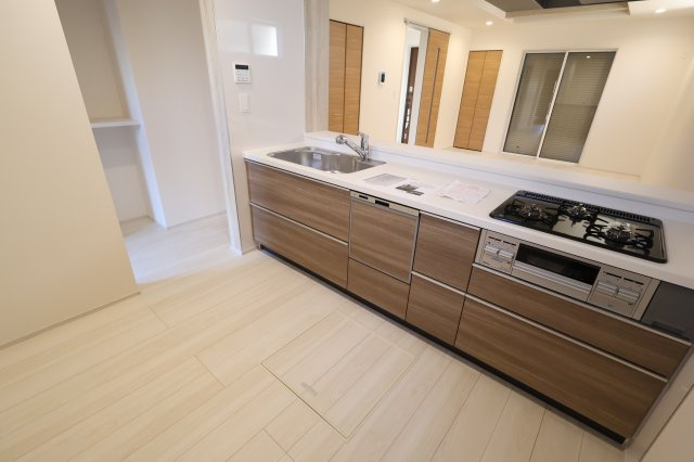 《仲介手数料無料》上尾市原市北１丁目1-24新築一戸建てブルーミングガーデンのキッチン