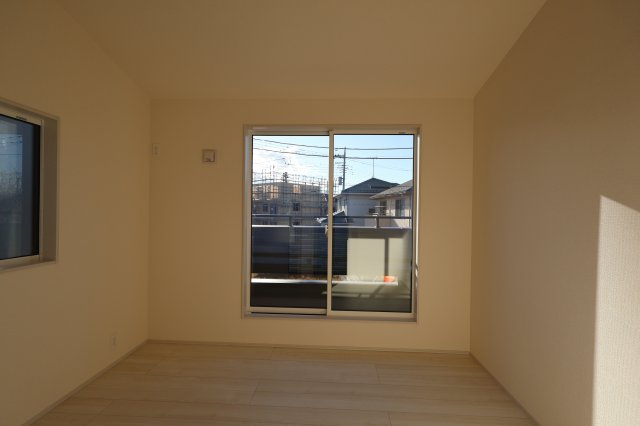 《仲介手数料無料》上尾市原市北１丁目1-24新築一戸建てブルーミングガーデンの洋室