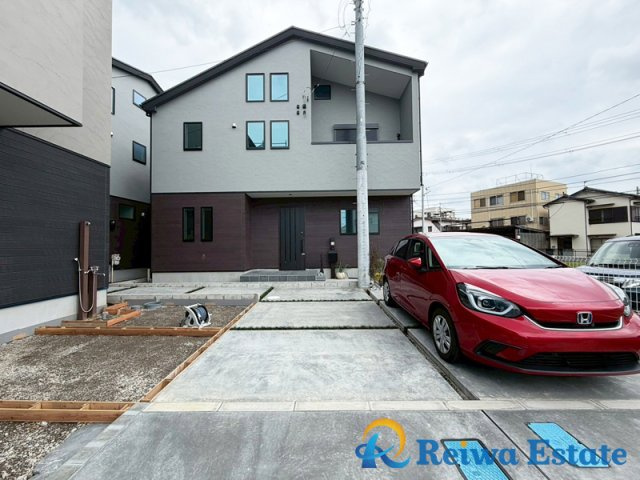 築戸建　茅ヶ崎市出口町の駐車場