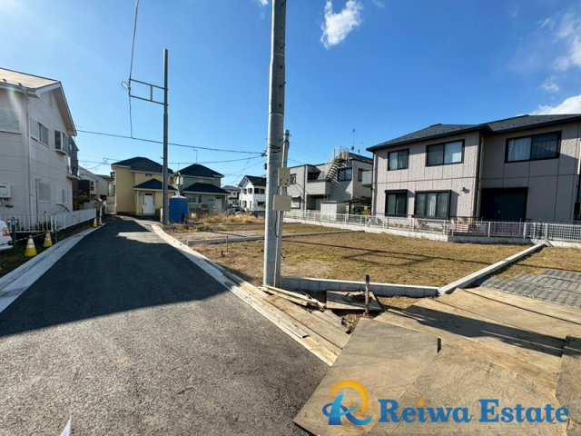 築戸建　茅ヶ崎市出口町の前面道路含む現地写真