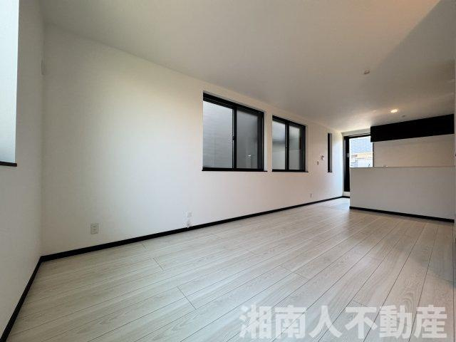 鎌倉市大船４丁目の居間・リビング|こちらのリビングで趣味の時間をお楽しみください