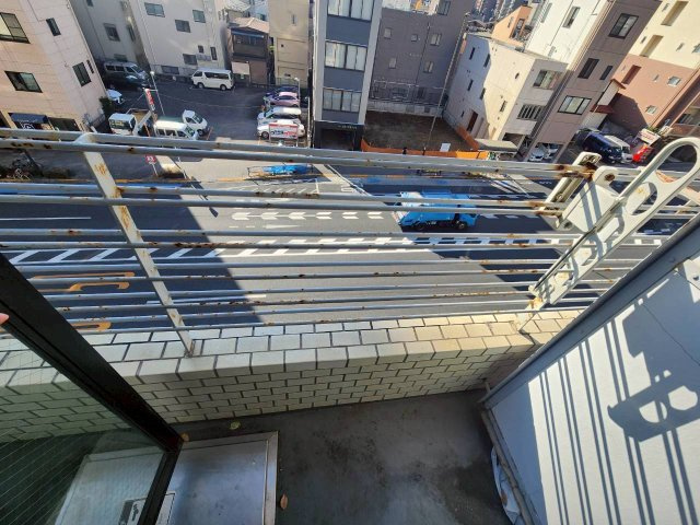 【バルコニー】