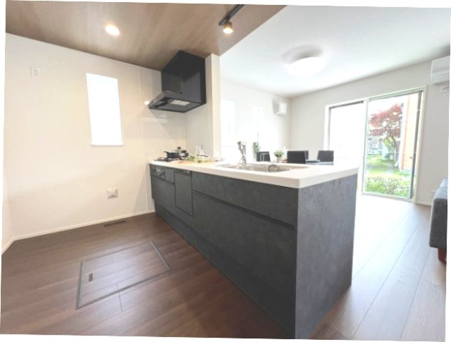 あきる野市小川東1丁目　新築戸建全1棟のキッチン|床下収納も完備