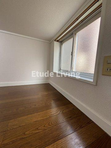 コーポサンフラワーのその他|ロフトに窓付き