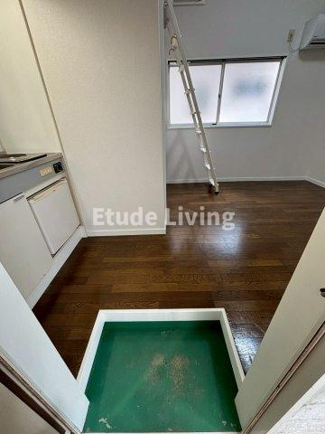 コーポサンフラワーの玄関