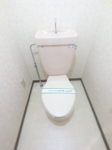 【トイレ】 | ※別部屋の写真となります。