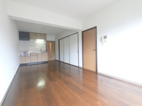 【居間・リビング】 | ※別部屋の写真となります。