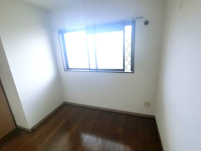 【洋室】 | ※別部屋の写真となります。