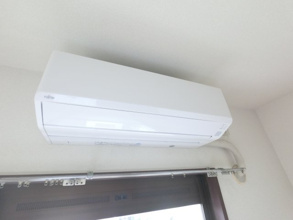 【設備】 | ※別部屋の写真となります。