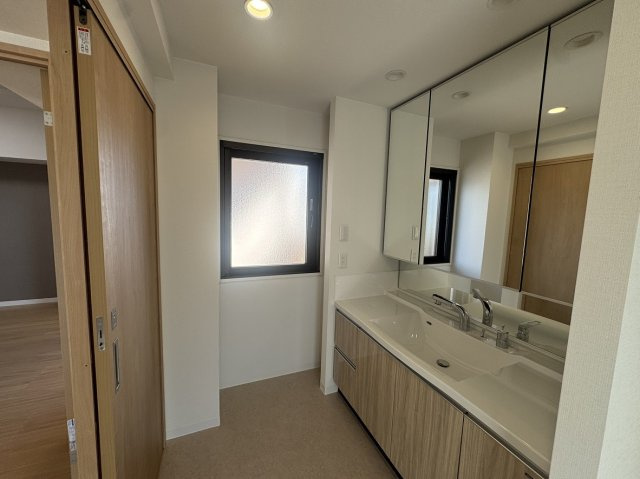 アーバンシティ上田中央の独立洗面台