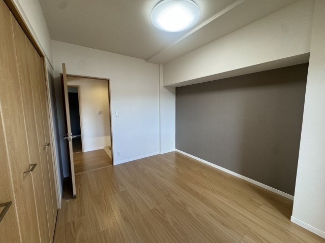 アーバンシティ上田中央の洋室