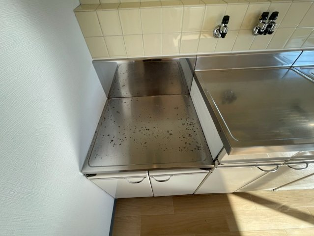 ヨウカワマンションの玄関