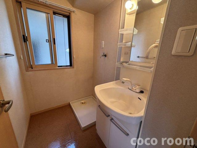 クレール皐月の洗面所