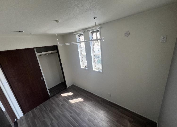 Ｃｈａｒｍｅ　Ｌａｃｉｎｅ（シャルム　ラシーネ）